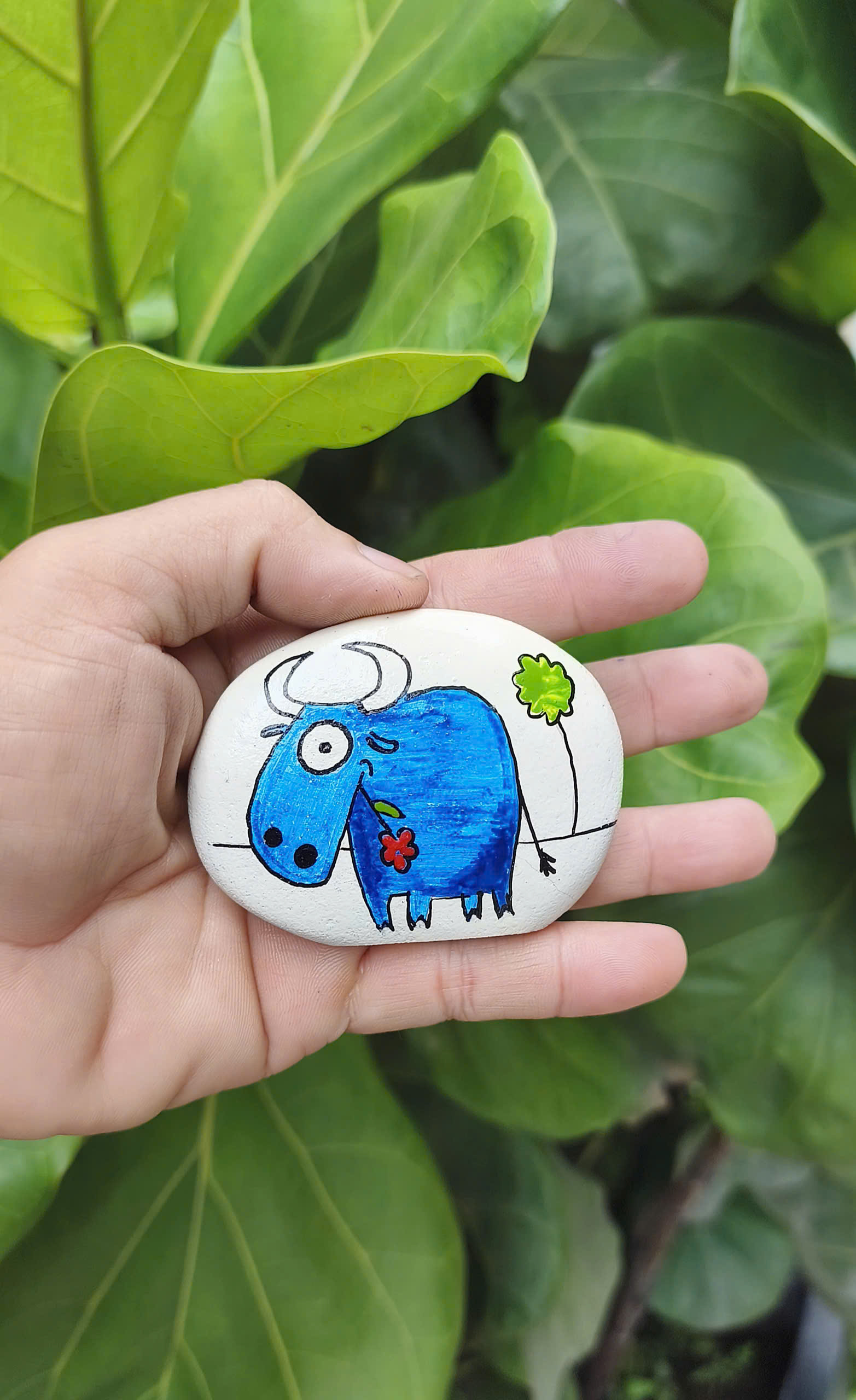 Blue Bufalo - Hand - Painted Artificial Pebble Art view 2